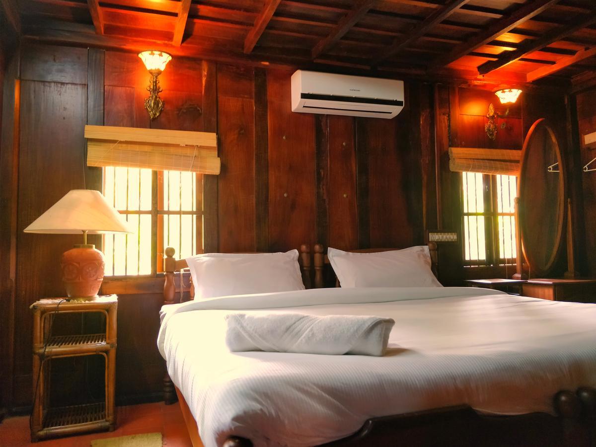 Palathra Heritage Mararikulam Ngoại thất bức ảnh